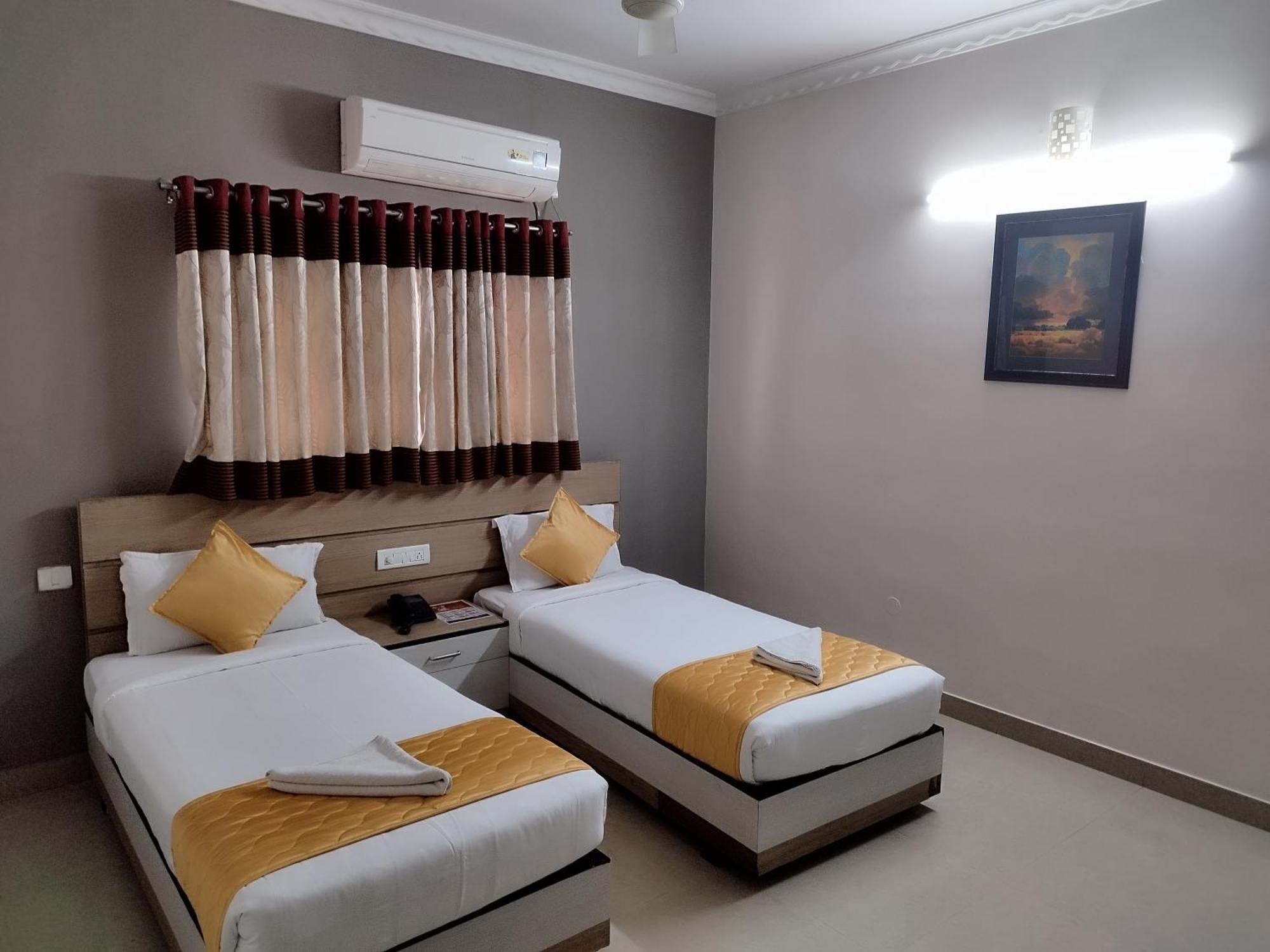 Luxor Park Service Apartment Hyderabad Esterno foto